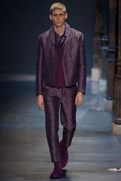 Look 4
